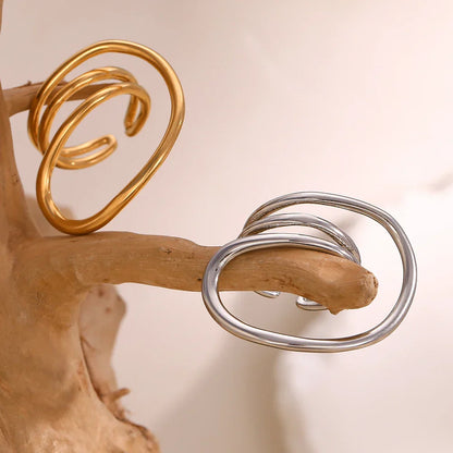 Geometrischer vergoldeter Ring