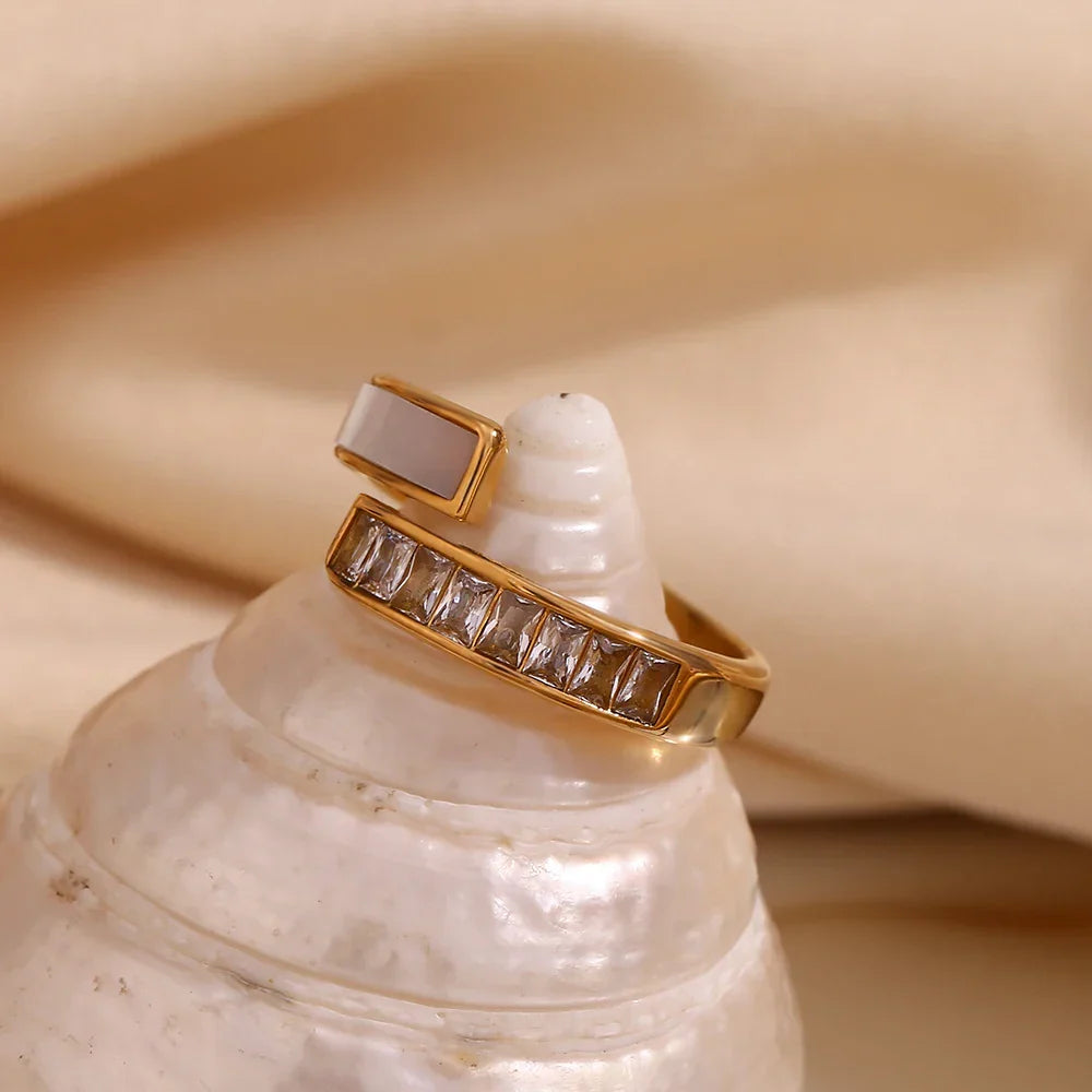 Asymmetrischer Zirkonia-Ring