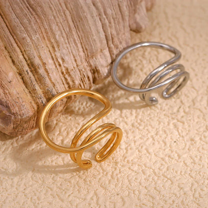 Geometrischer vergoldeter Ring